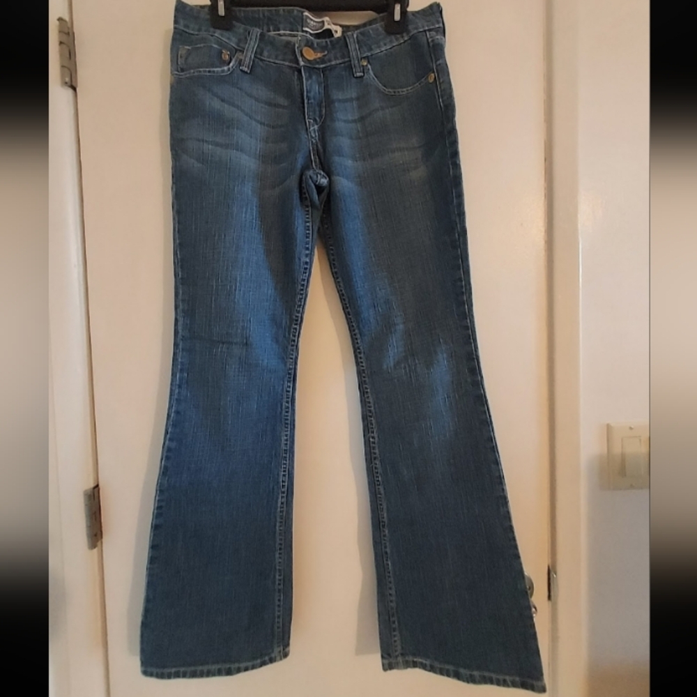 Levis Signiture Low Slim Bootcut Jeans